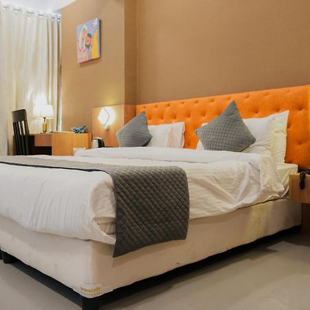 Hotel Downtown Gandhinagar Eksteriør bilde