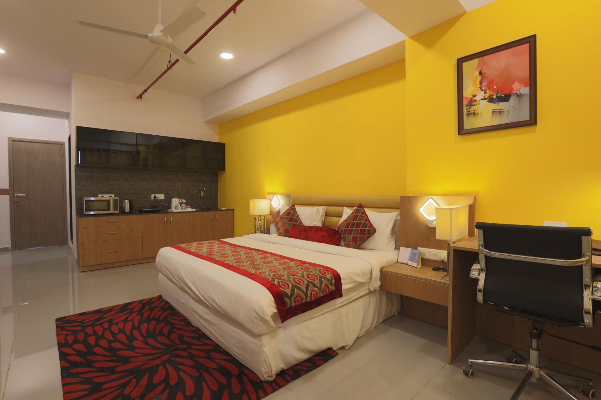Hotel Downtown Gandhinagar Eksteriør bilde